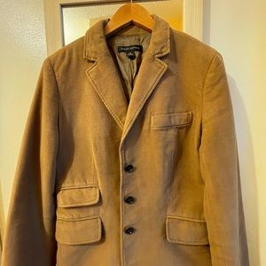 The perfect fall  🍂 blazer, pair it with jeans or throw it over a sweater dress